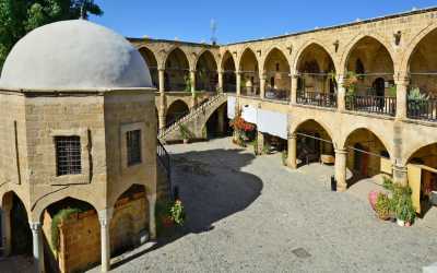 Nikozja stolica dwóch Cyprów z Pafos